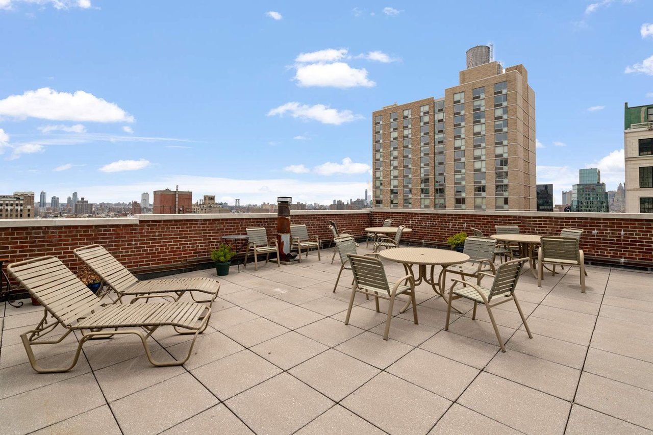 114 E 13Th St #8C 