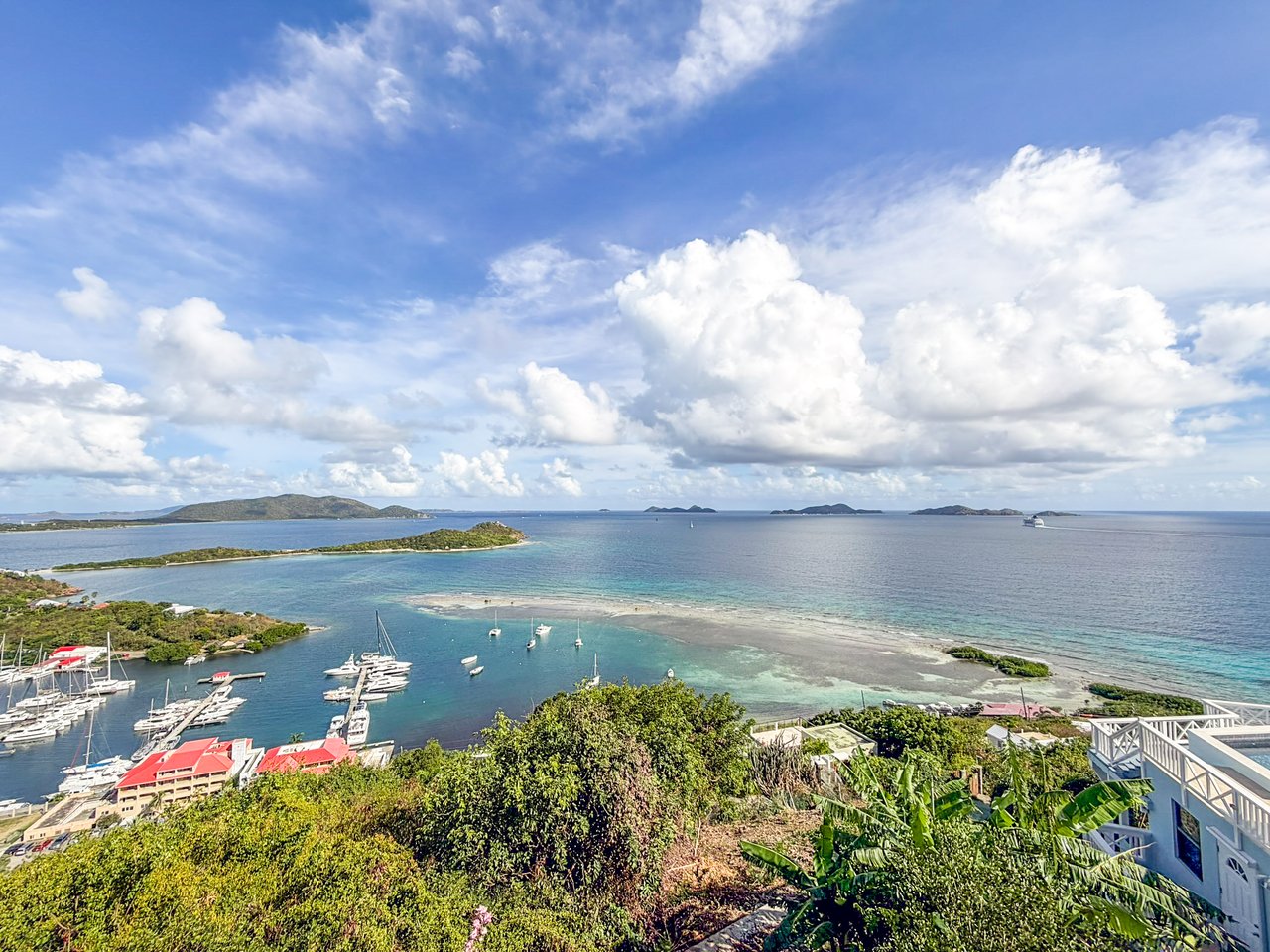 1110 Large Studio-Hodges Creek