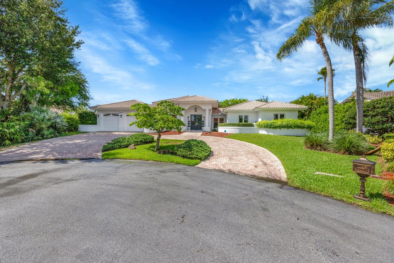 Palmetto Bay Perfection: Spacious, Serene, Stunning