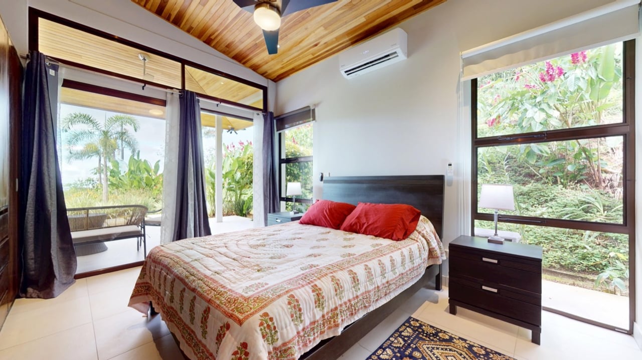 Tropical Turnkey Retreat in Gated Community