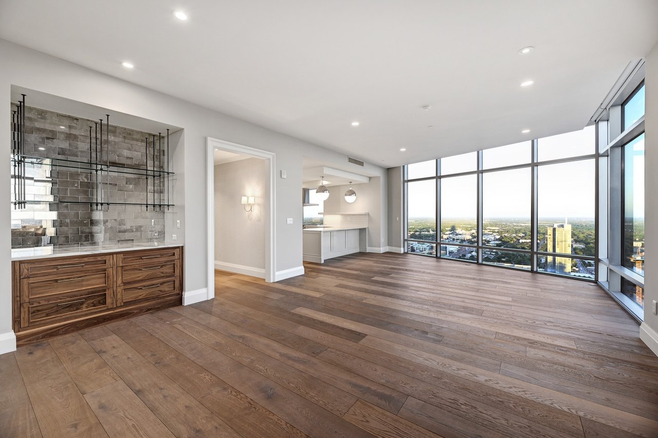 200 Congress Ave #44J