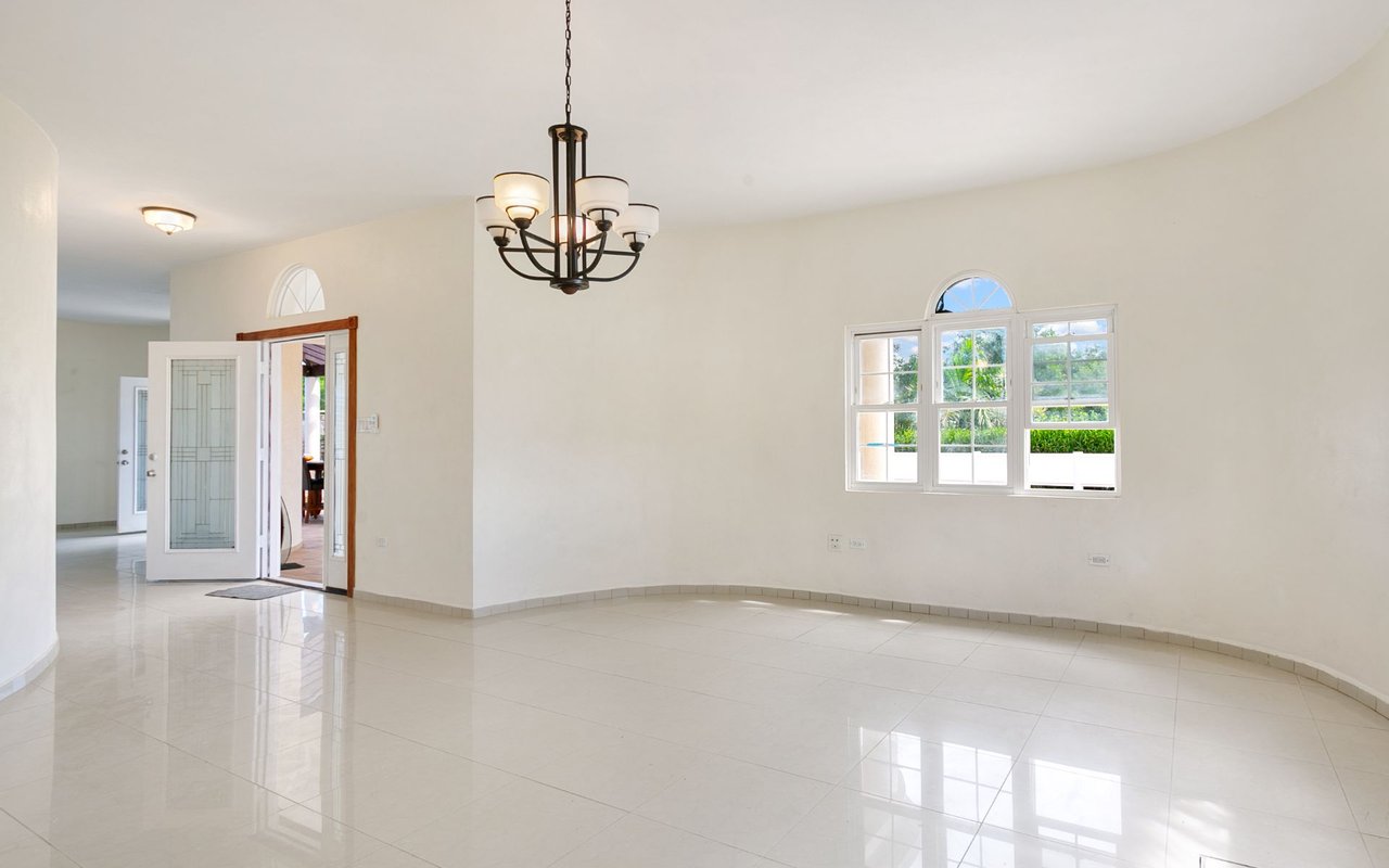 Resort Edge Villa / Les Sotto Voce