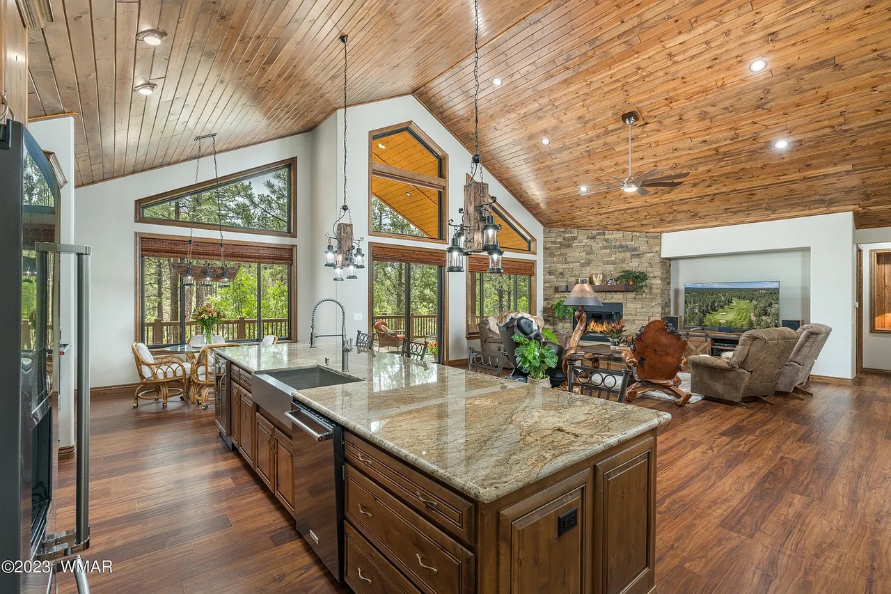 520 S Paintbrush Rd