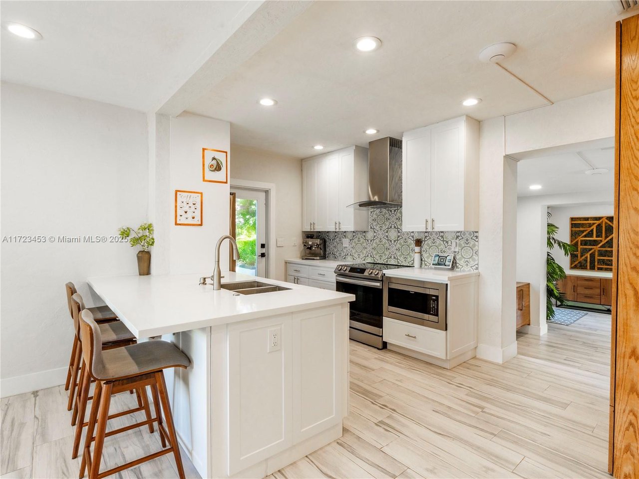 1001 SW 23rd Rd