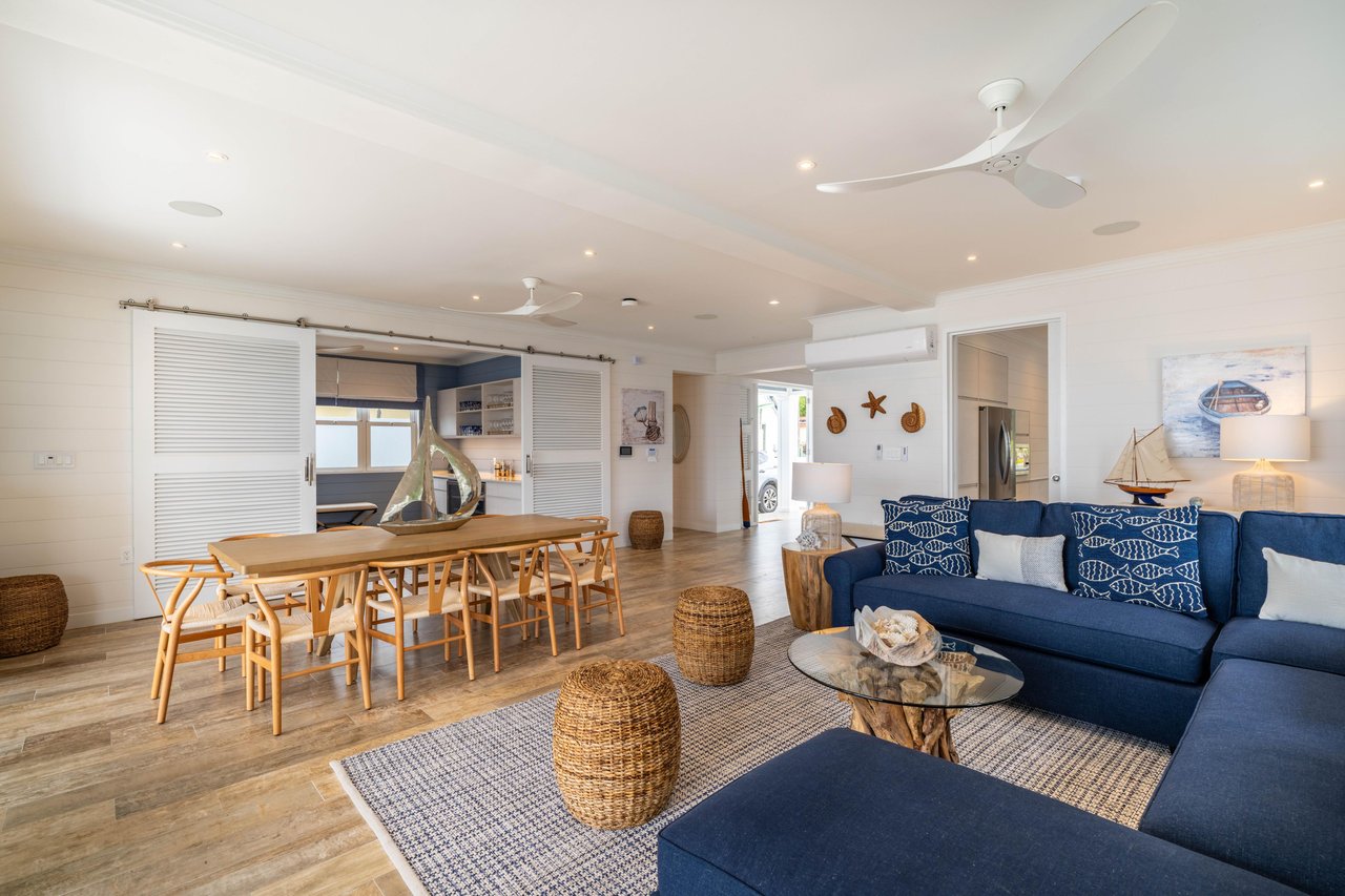 Sea Breeze Beach House 