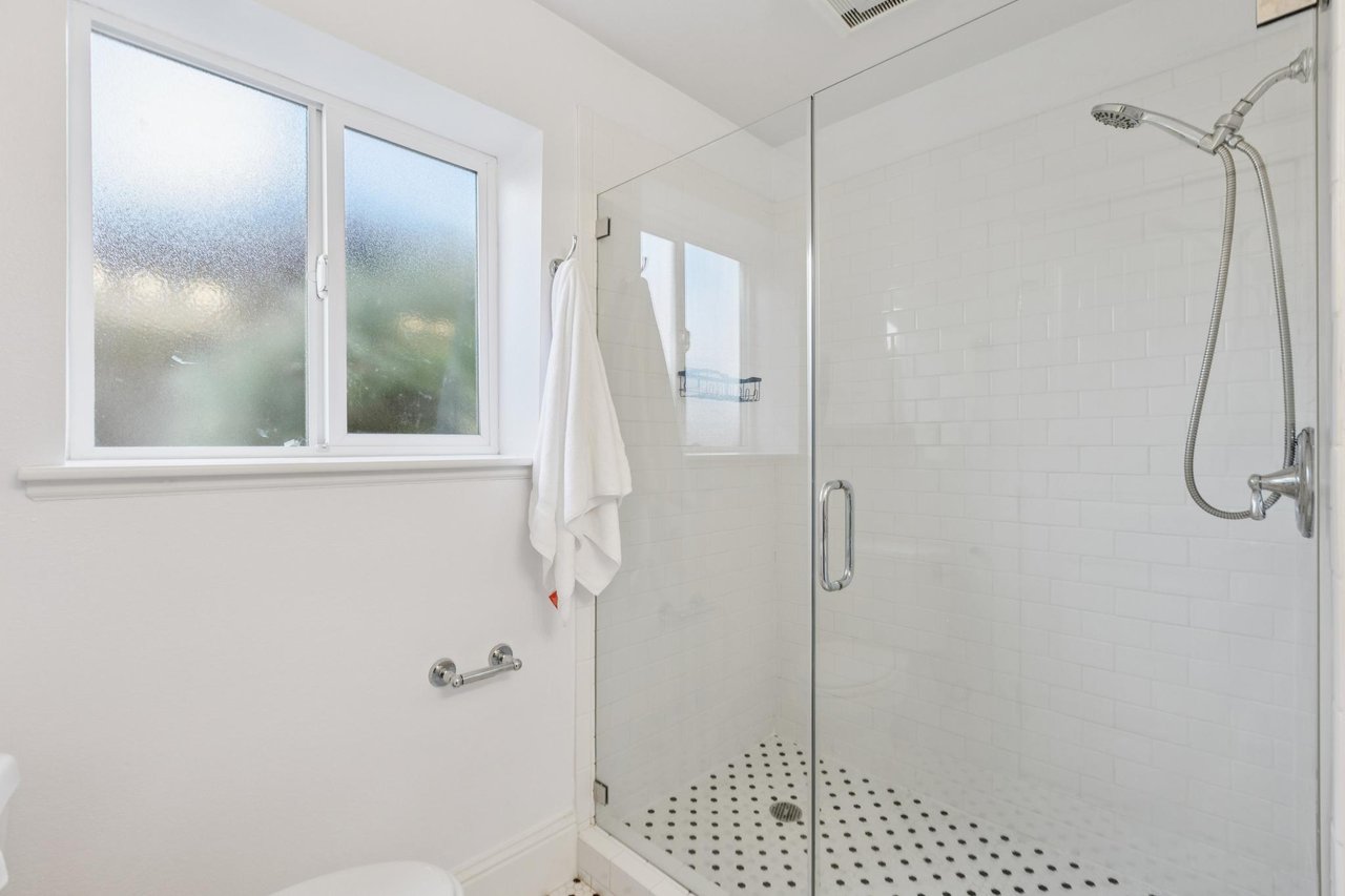 Piedmont Perch: Where Style Meets the Sky