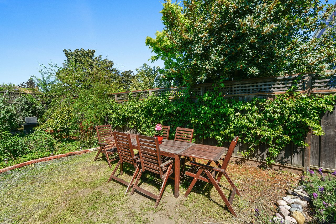 811 Santa Clara Ave