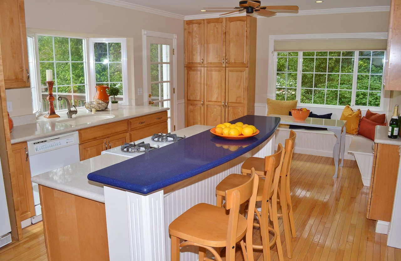 105 Spring Grove Avenue, San Anselmo