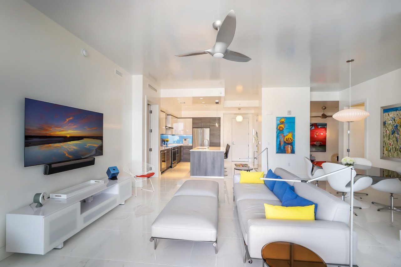111 S Pineapple Ave #1008