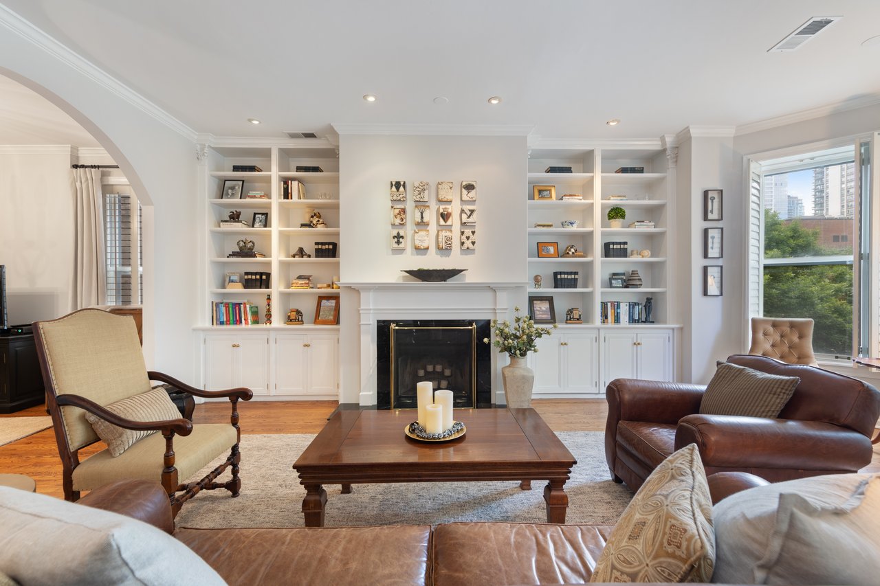 Bright and Spacious Home on Dearborn Street