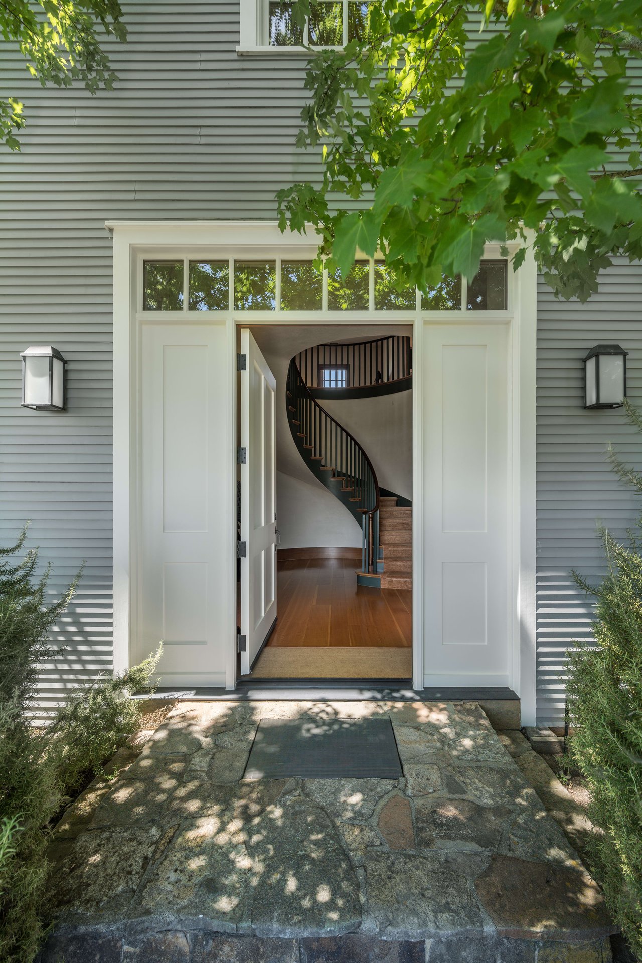 Oak Knoll Avenue, Napa