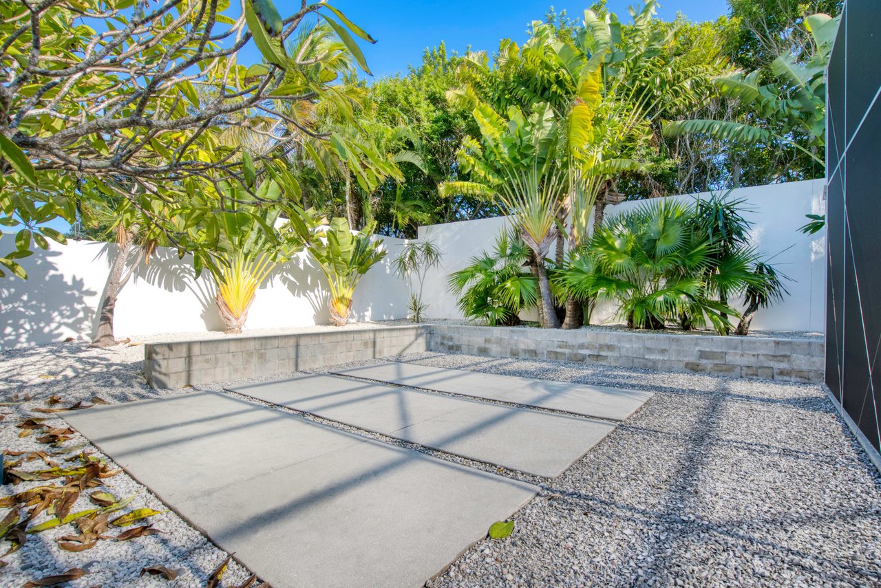 1332 Westway Dr