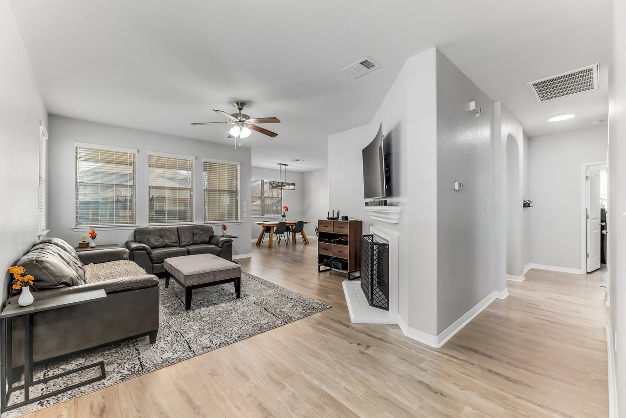 941 Hyde Park Dr, Round Rock, Texas 78665