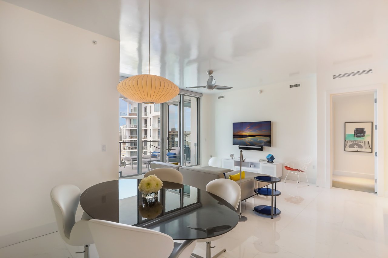 111 S Pineapple Ave #1008