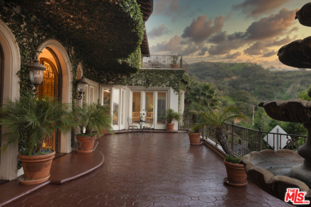 2636 La Cuesta Dr