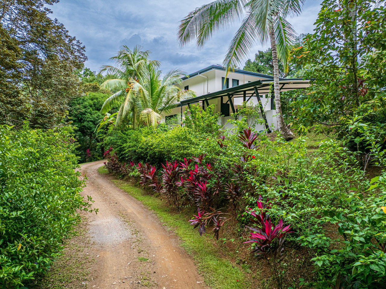 Luxury Rainforest Home + Guest House on 11 acres