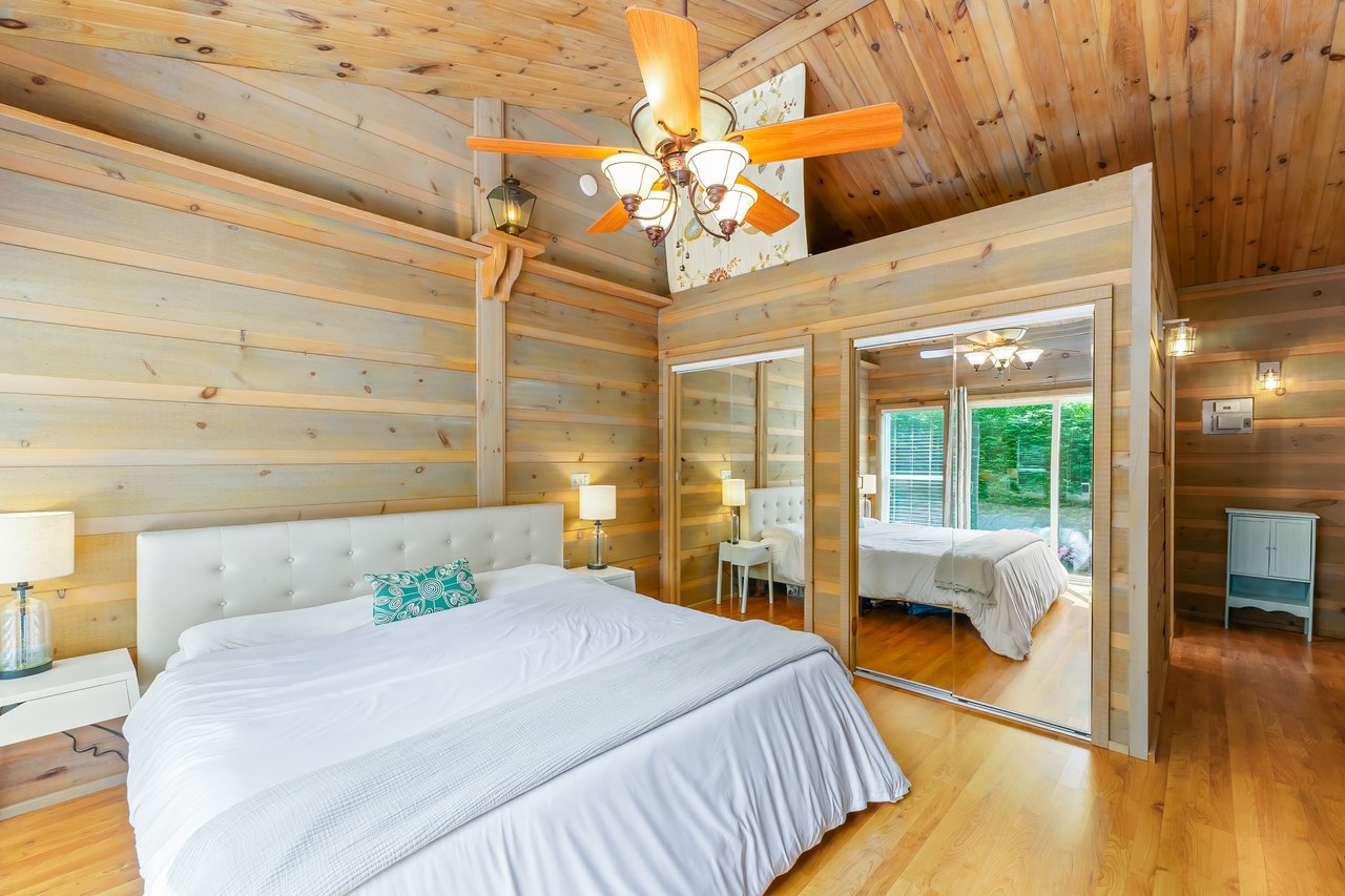 438 PALMETTO DR