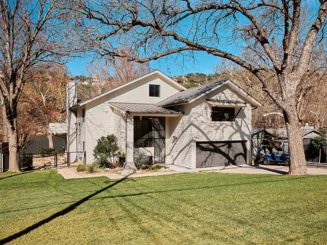 3016 Edgewater Drive