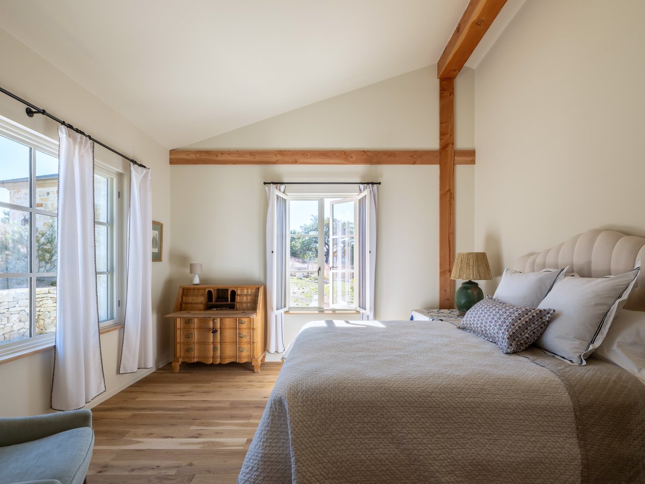 1934 N Walnut Springs Rd