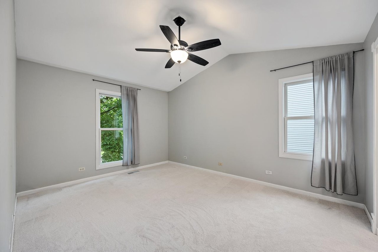 1N325 Tamarack Dr, Winfield IL – Move-In Ready Home in Timber Ridge Listed at $580,000