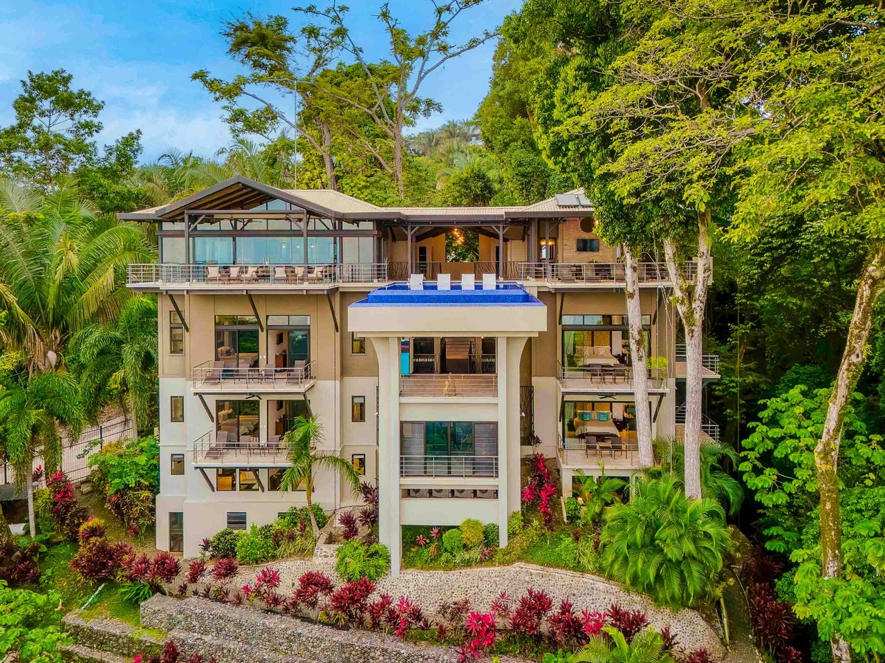 Walk to beach Vista Hermosa Estate Lucrative Contemporary Estate