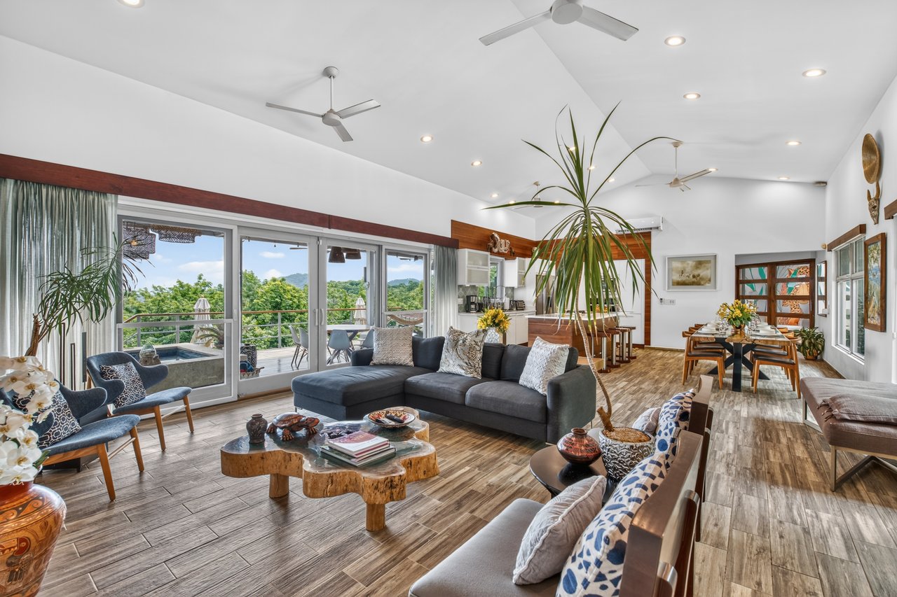 Casa Pochote | Artisan Luxury Villa in Tamarindo | Pool, Jacuzzi & Langosta Beach Club Membership Included