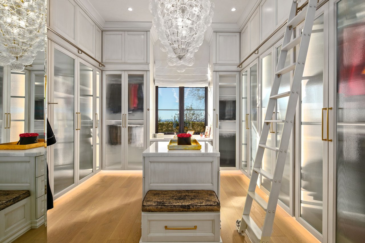 10927 E Windgate Pass Drive, 1519