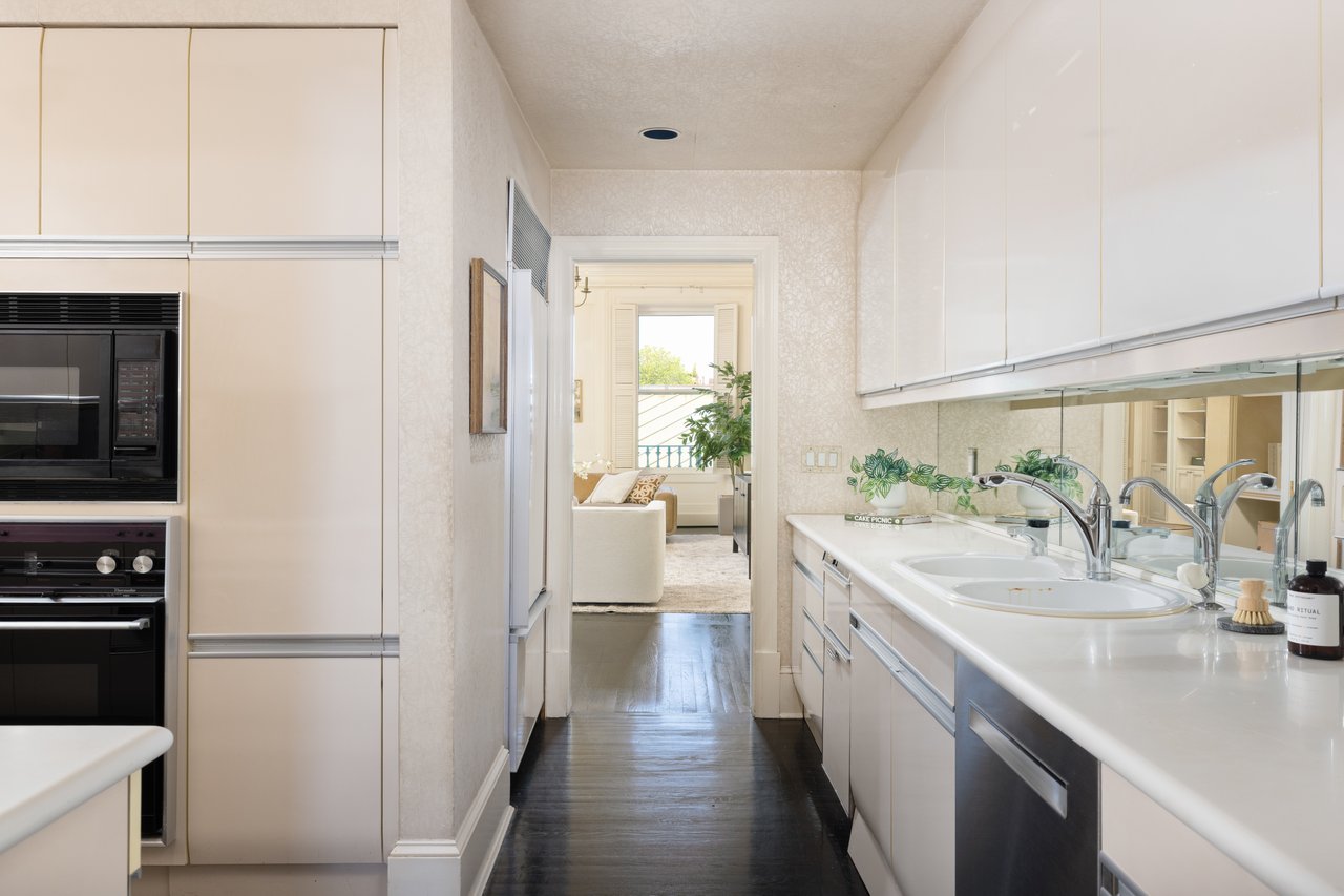 33 Commonwealth Ave #5