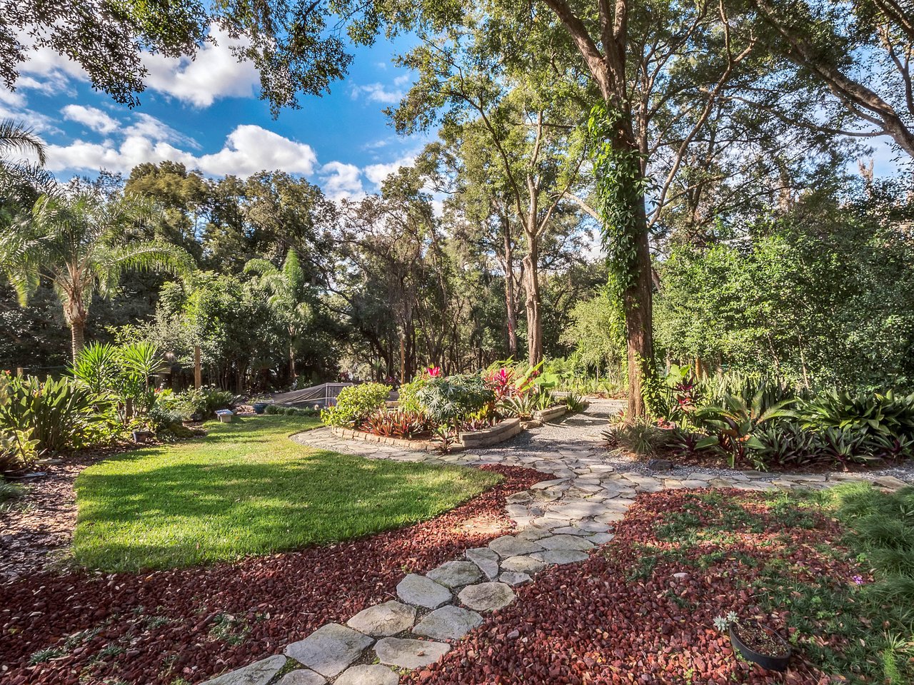 1750 Country Club Rd