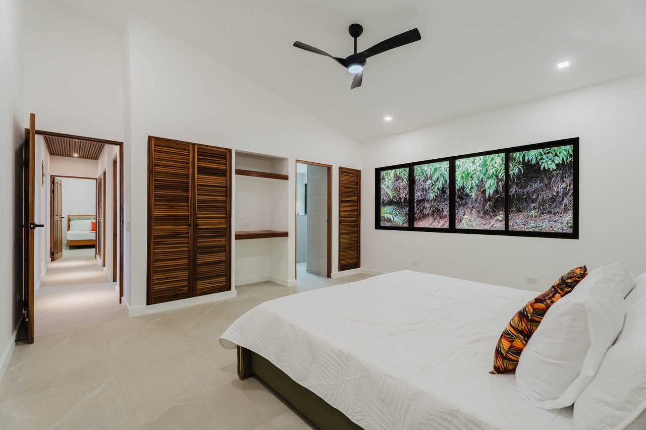 Modern Tropical Minimalism with Ocean views and River Access! Casa Tocuan