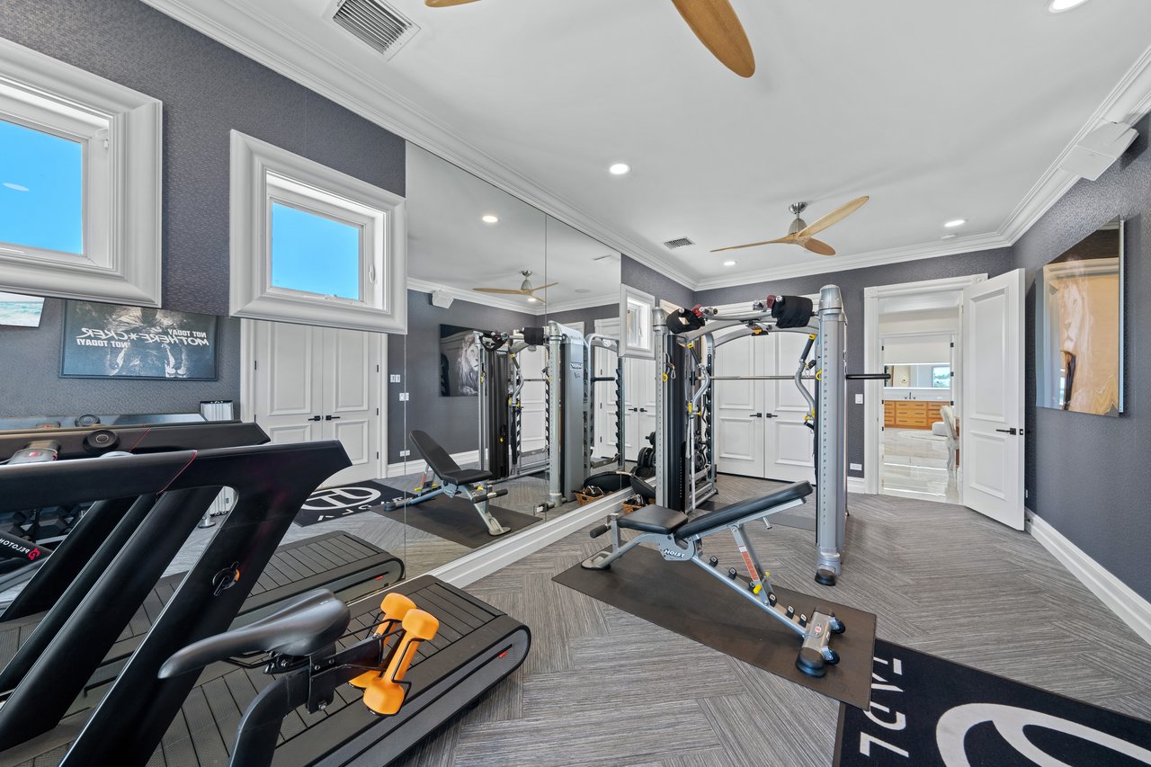 2593 SE 8th St, Pompano Beach, FL 33062