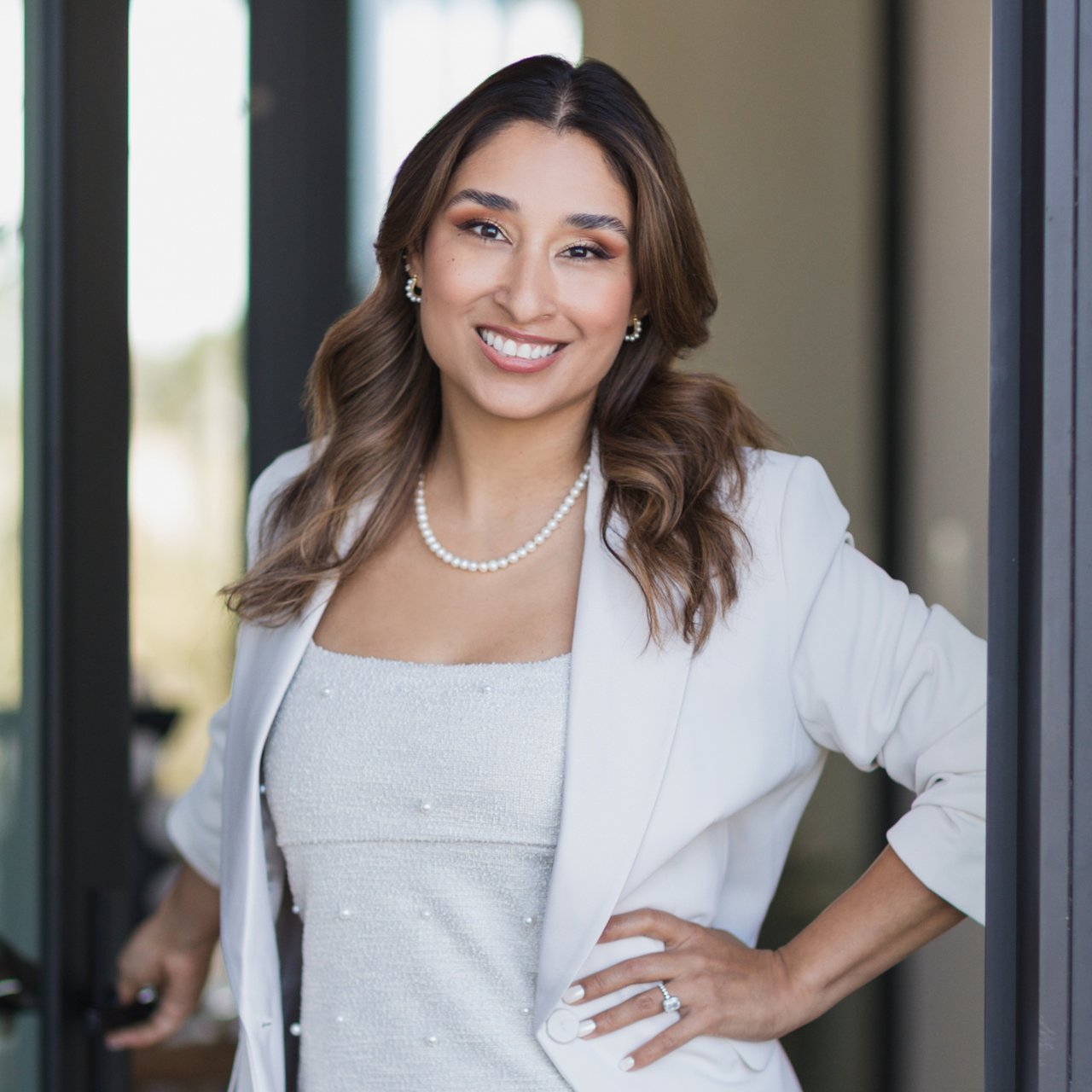 Delaura Uribe Lakeway, TX Real Estate Agent Headshot
