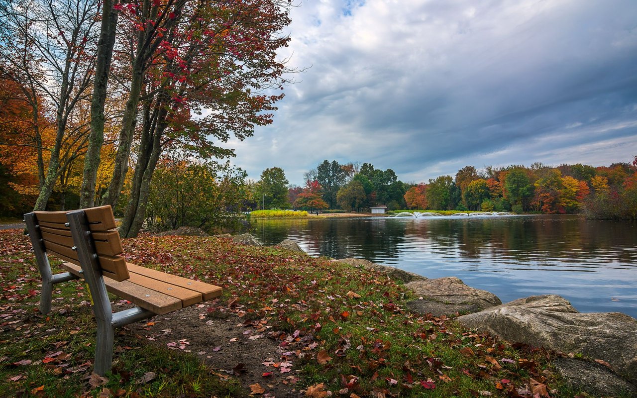 trumbull ct lake view