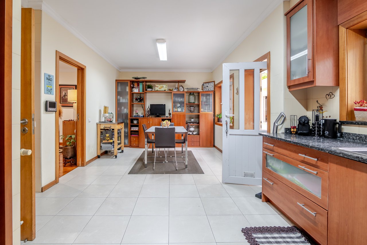 Four-bedroom Villa in Porto