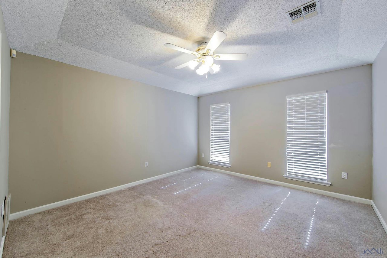 133 Tigerlily Dr