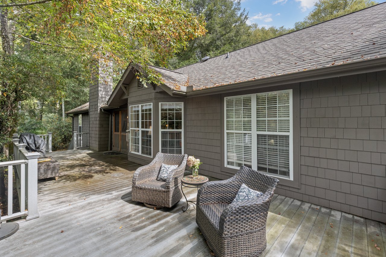 75 Hickory Dr