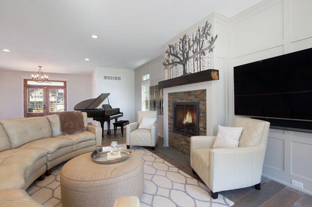 7378 Highfield Beach Dr