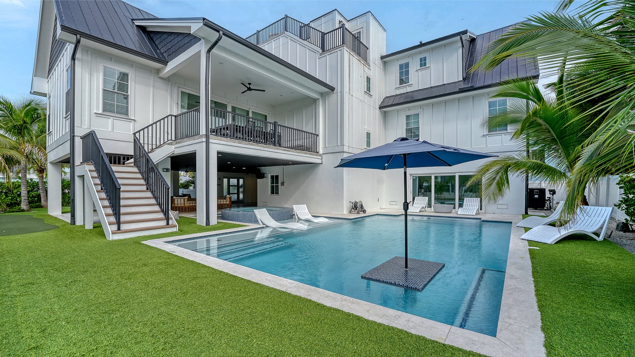 2175 Avenue A, Bradenton Beach, Florida