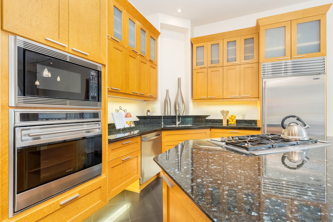 427 Launiu Street Unit #405