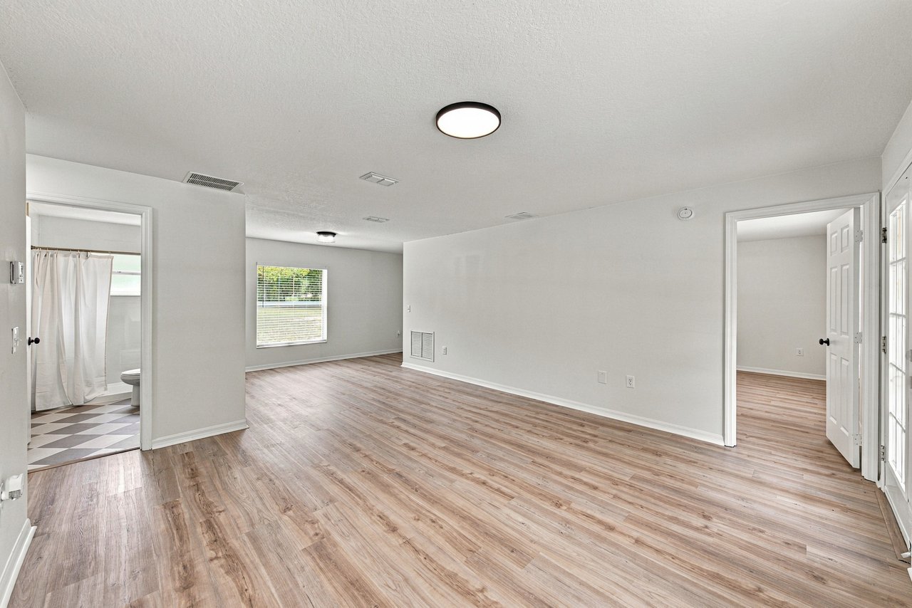 760 NW 52ND AVE