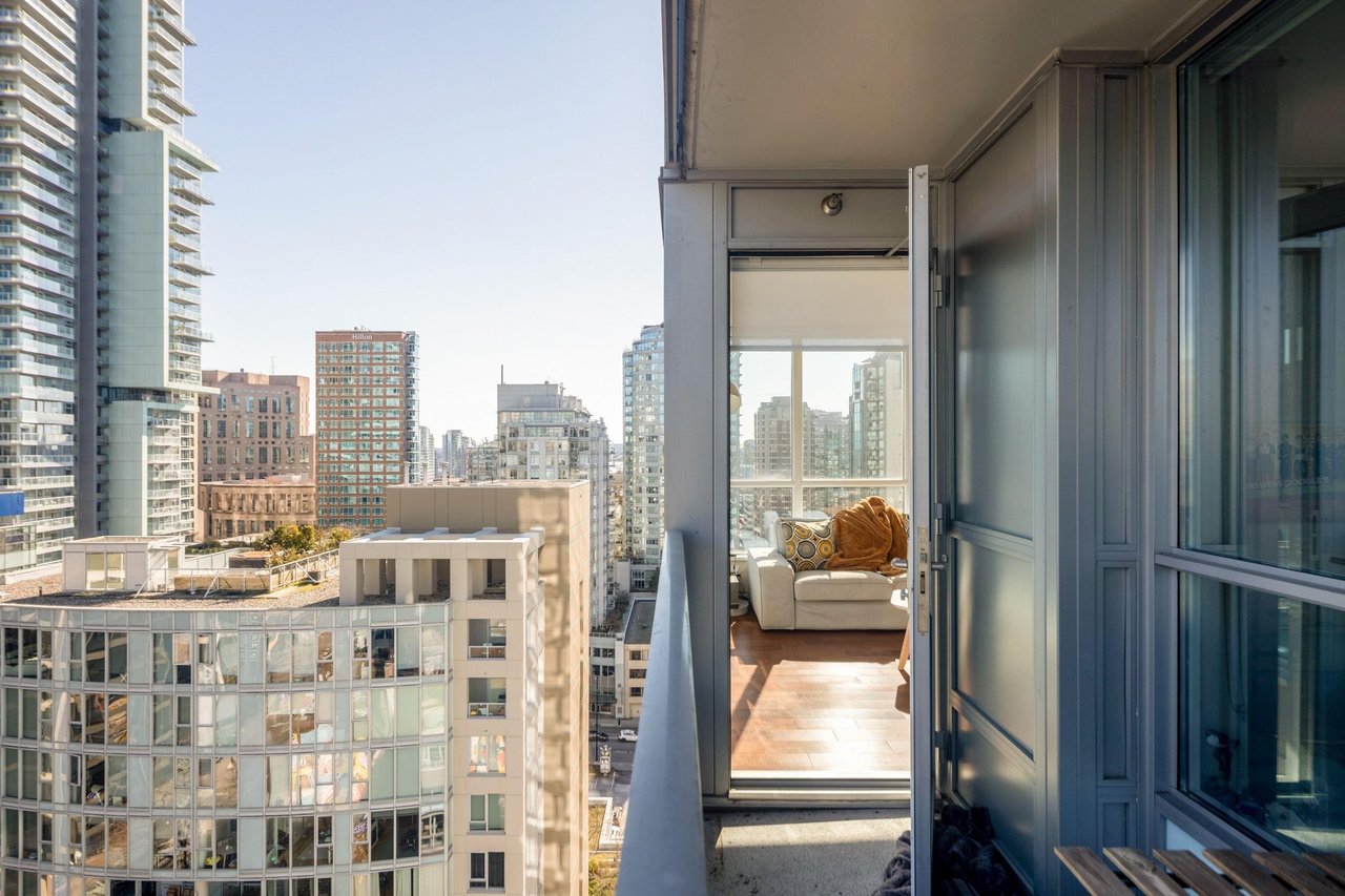 833 Seymour St, #1603