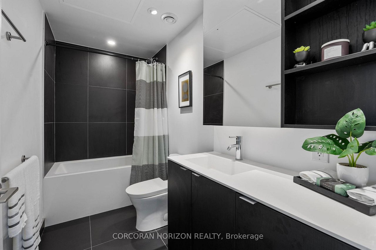 DOWNTOWN MODERN CHARM
