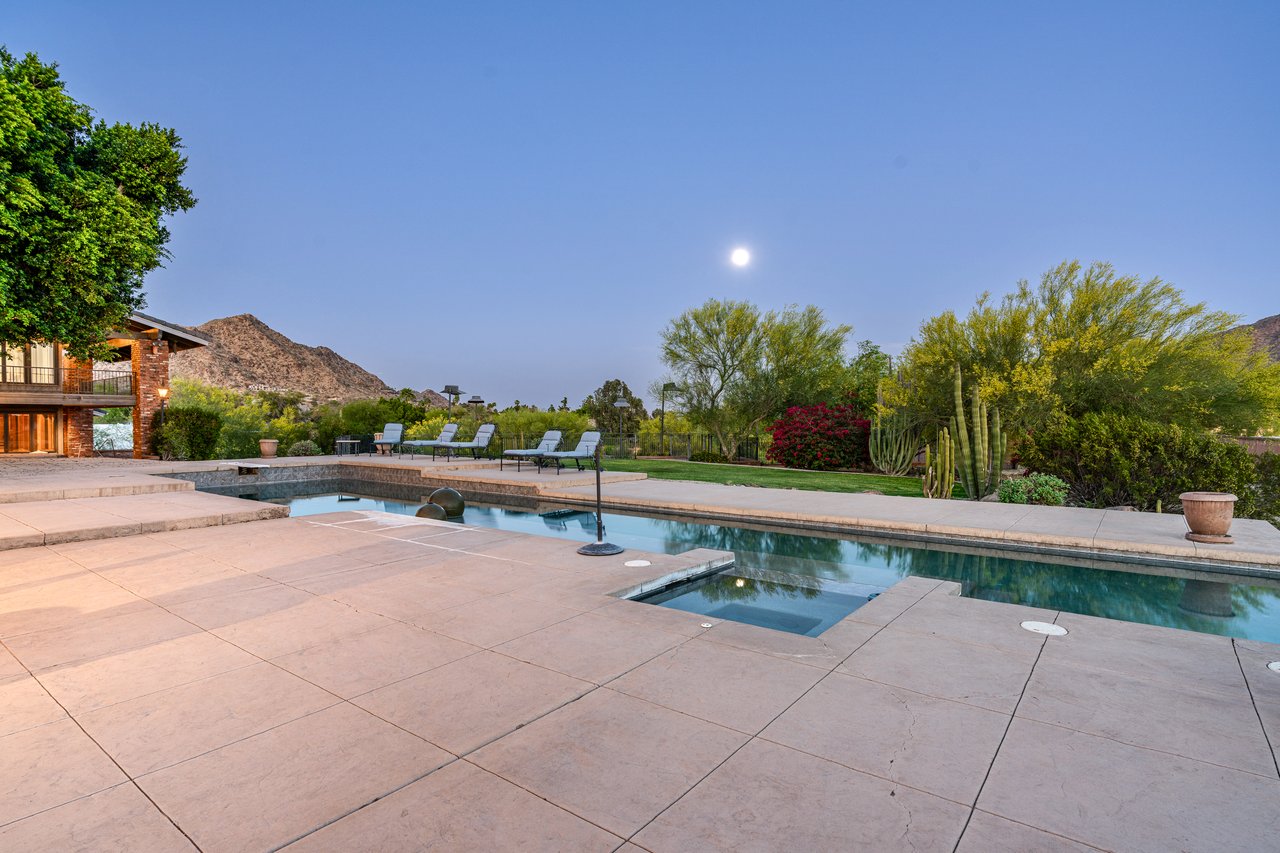 Luxury PV Hilltop Sanctuary