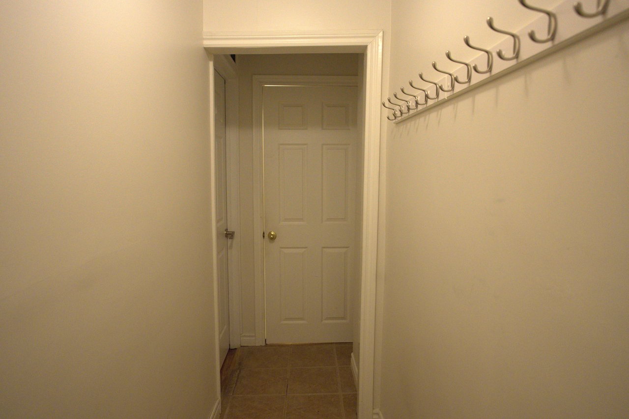 Baby Point Basement 1 Bedroom Unit 