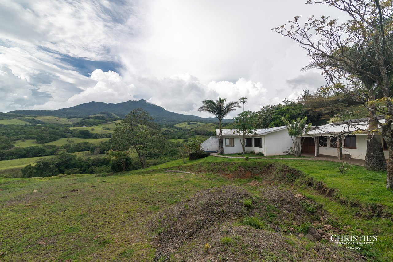 Origins Mineral: A Rare Landholding in Guanacaste’s Volcanic Highlands