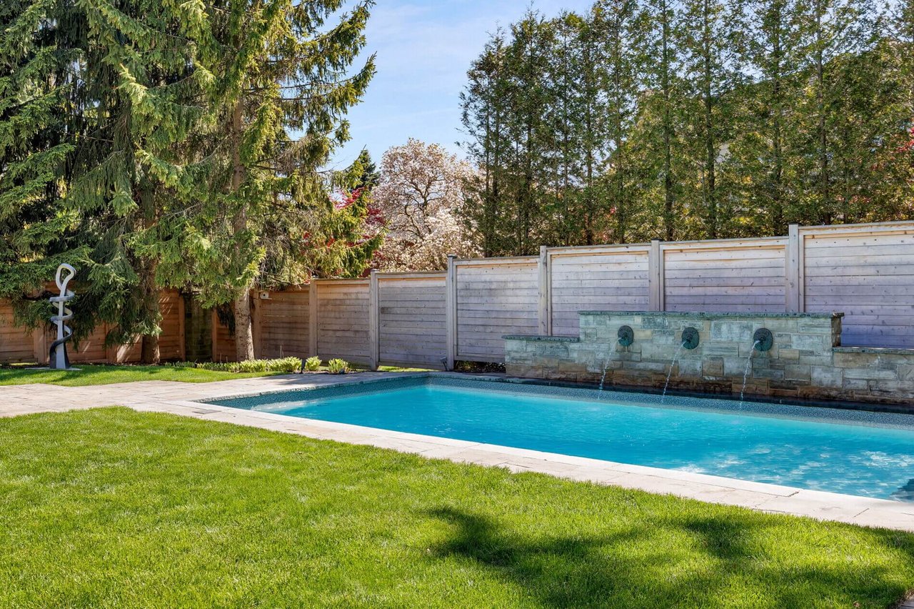 64 Brentwood Rd