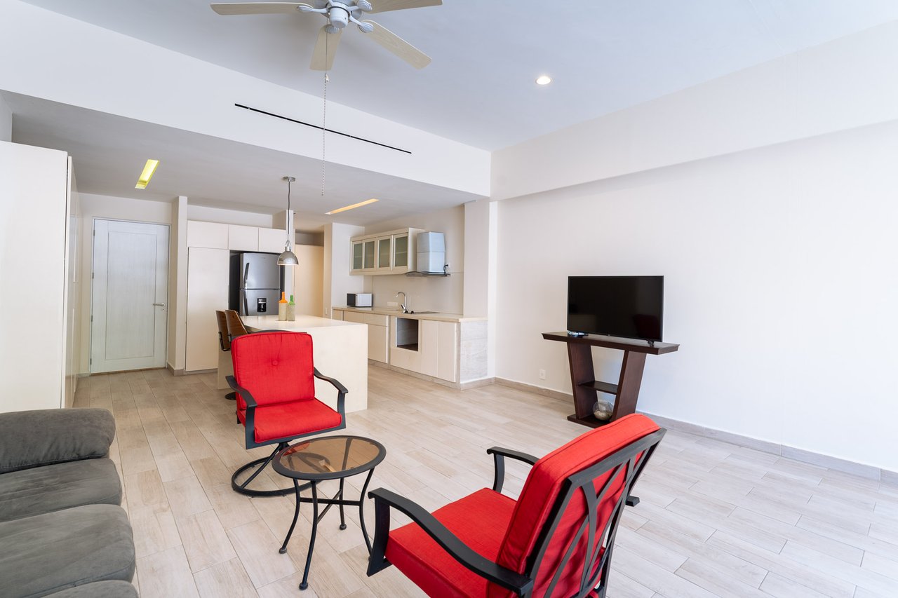 1 Bedroom, Condo, Mixie 102