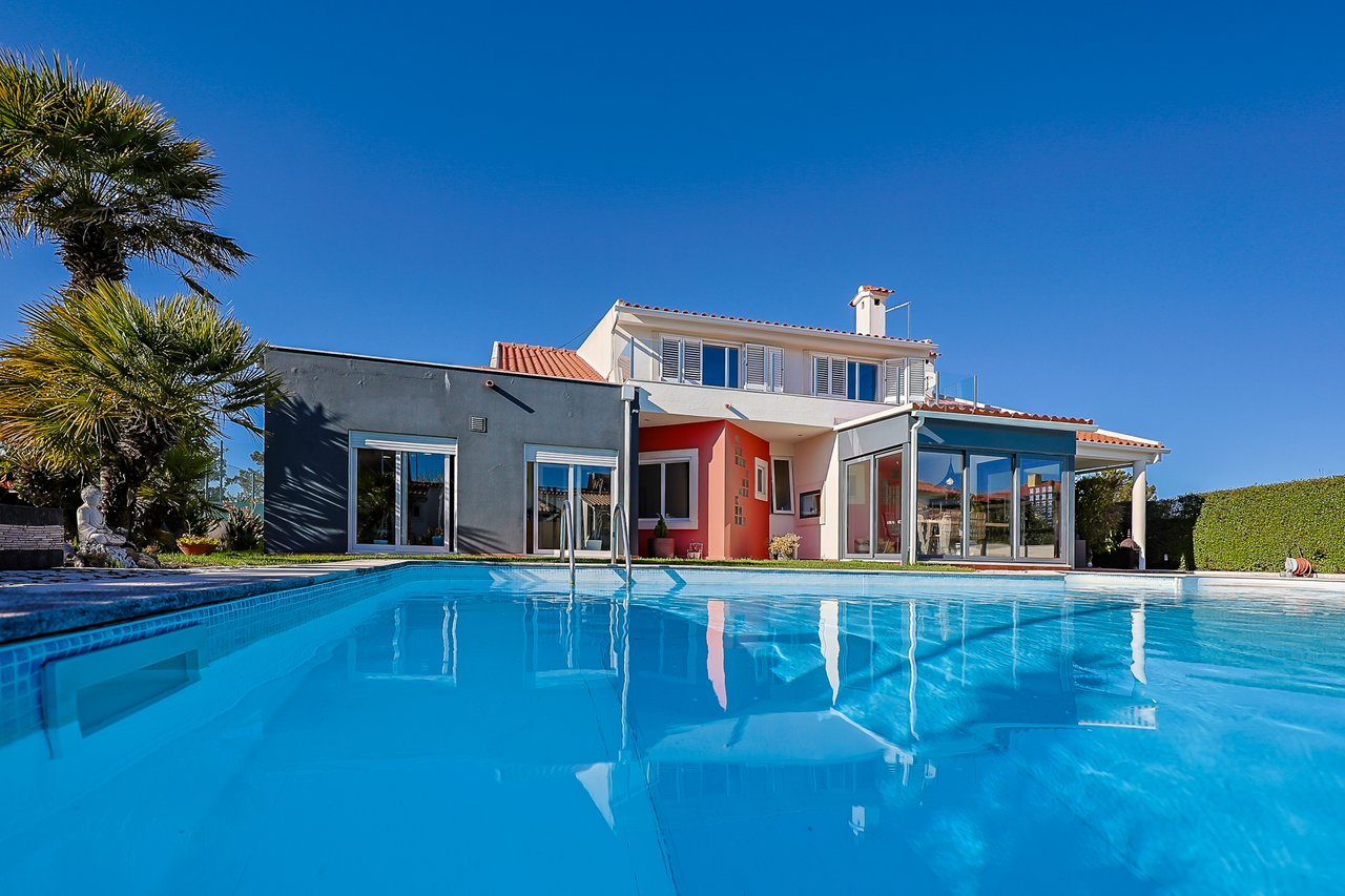 Exclusive 4,000 m² Estate in Azeitão with Tennis Court, Spa & Approved Development Project