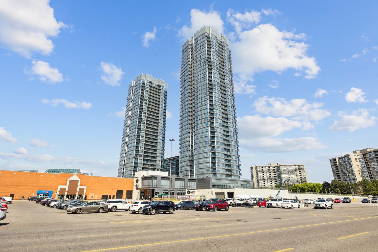 50 Upper Mall Way #2109