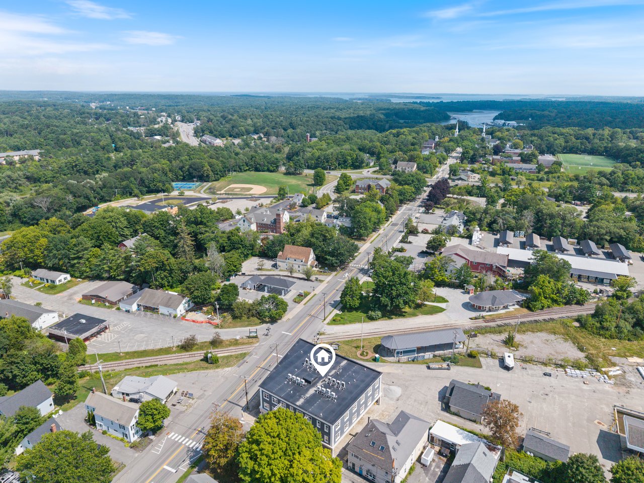 298 Main Street, 2F
